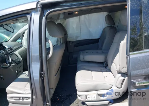 2014 Honda Odyssey Touring/Touring Elite z USA, uszkodzony, nr VIN 5FNRL5H97EB026053